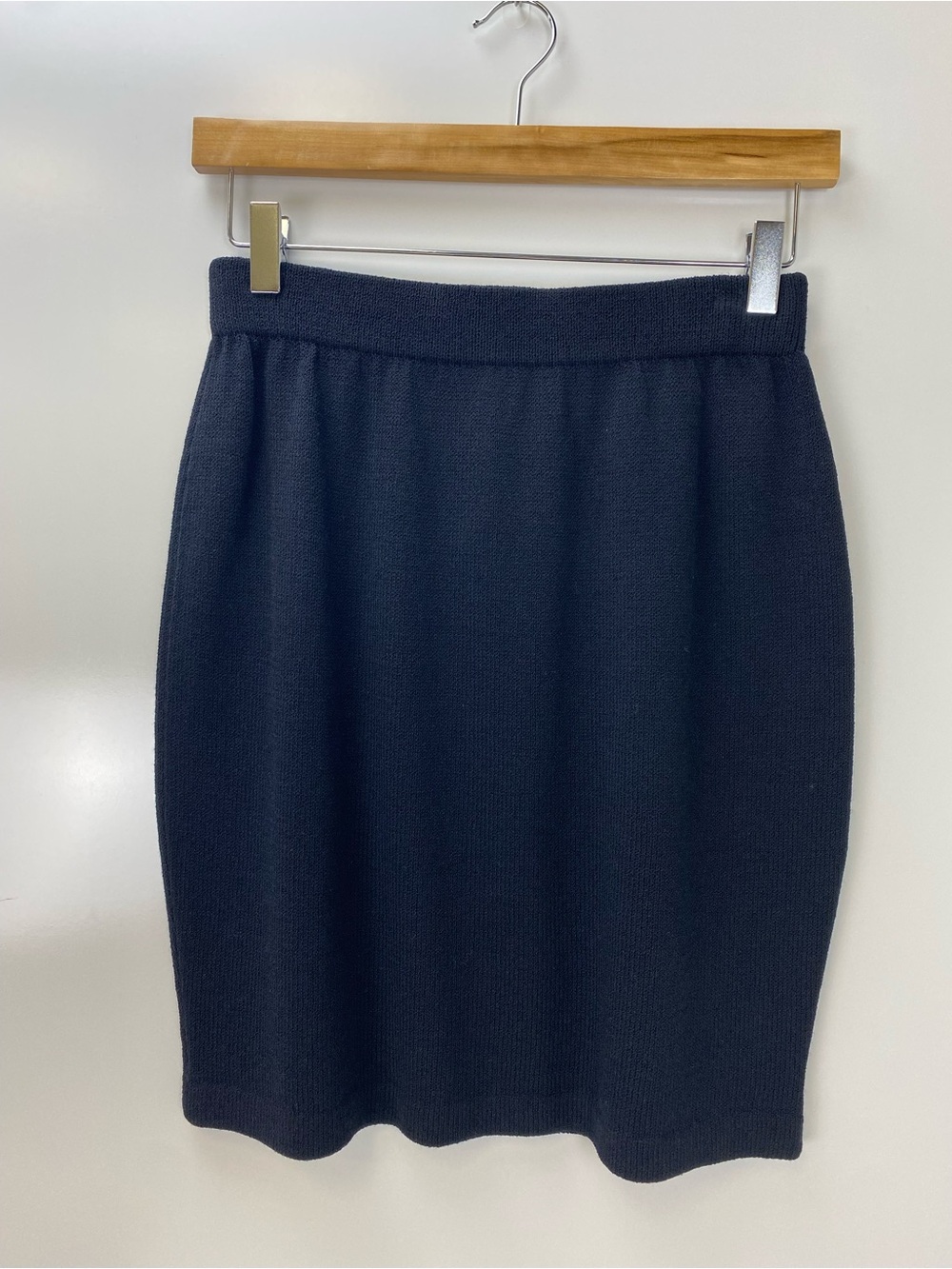 St. John Black Knit Fitted Pencil Skirt